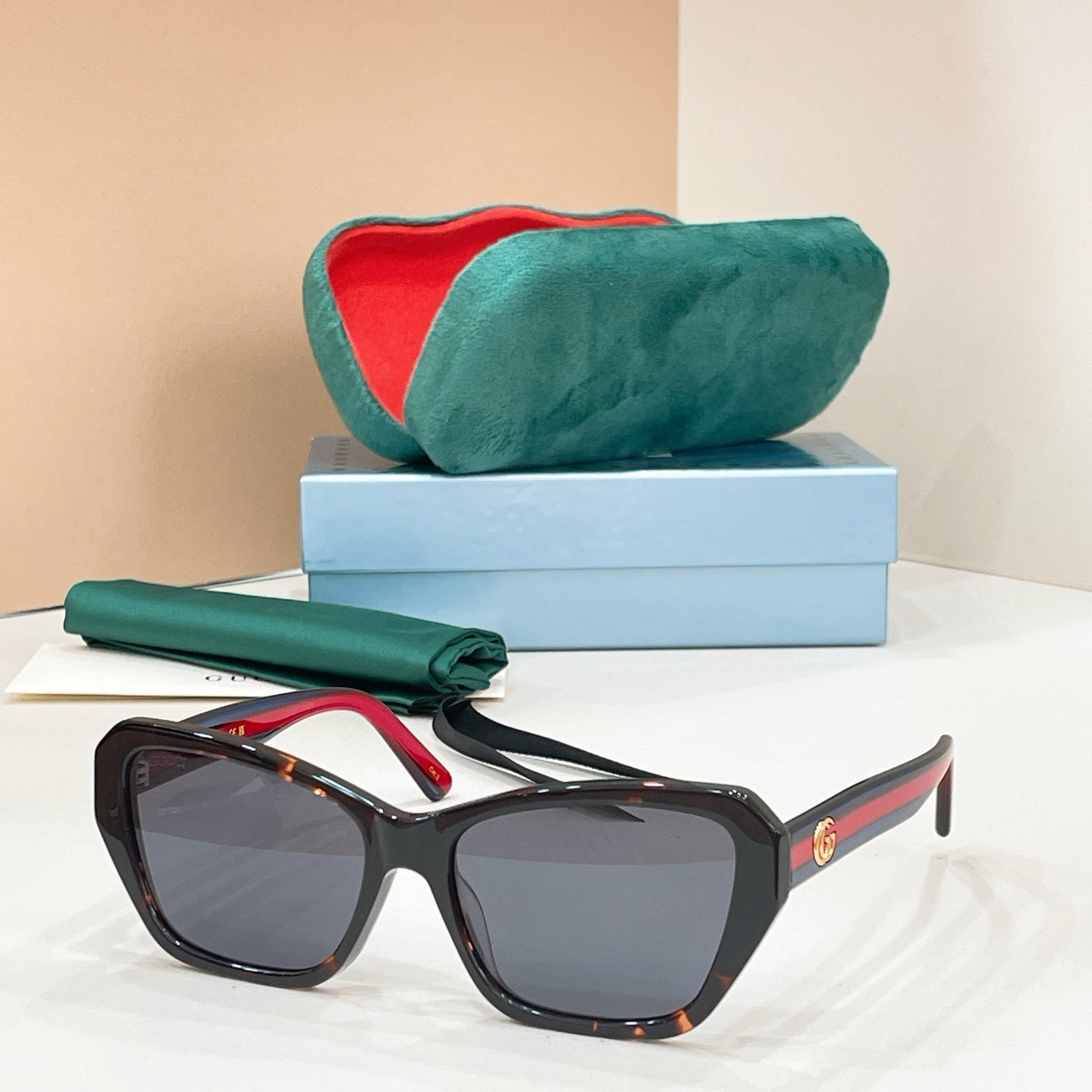 GUCCI Sunglasses-GG1486S