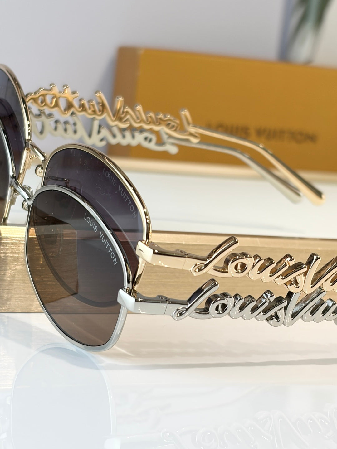 LOUIS VUITTON Sunglasses-Z3193U